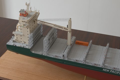 Maquette de bateau : porte-conteneur Cape Nelson vue château arrière de dessus