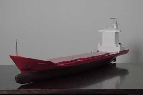 Porte-conteneur RC rouge