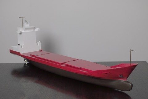 Porte-conteneur RC rouge